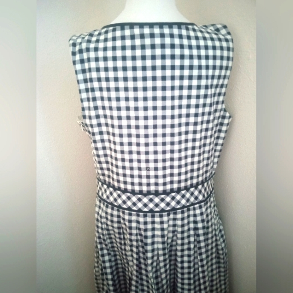 ❌❌SOLD Talbots Cotton Gingham Pleated Fit & Flare Dress | 14 - Picture 7 of 9